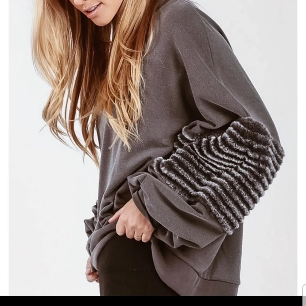 Young Fabulous & Broke Bella Faux Fur Sweatshirt_10